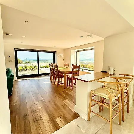 The Summit - Skellig Coast * Cahersiveen