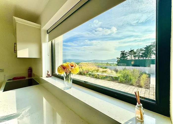 The Summit - Skellig Coast * Cahersiveen